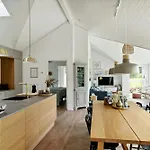 Modern With Personal Touch Near Ordrup Semesterbostad *